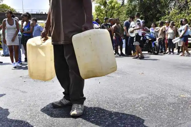 Venezuela llega a su quinto día sin luz