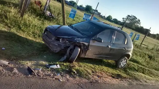Chocaron de frente en la curva de Fiorotto y uno escapó