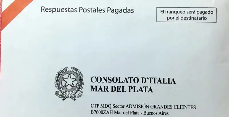 Italianos reciben sobres para votar en legislativas