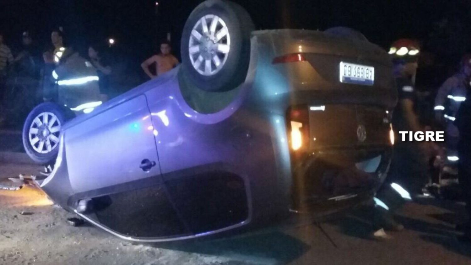 Tigre: Volcó cuando escapaba de la policía en un auto robado