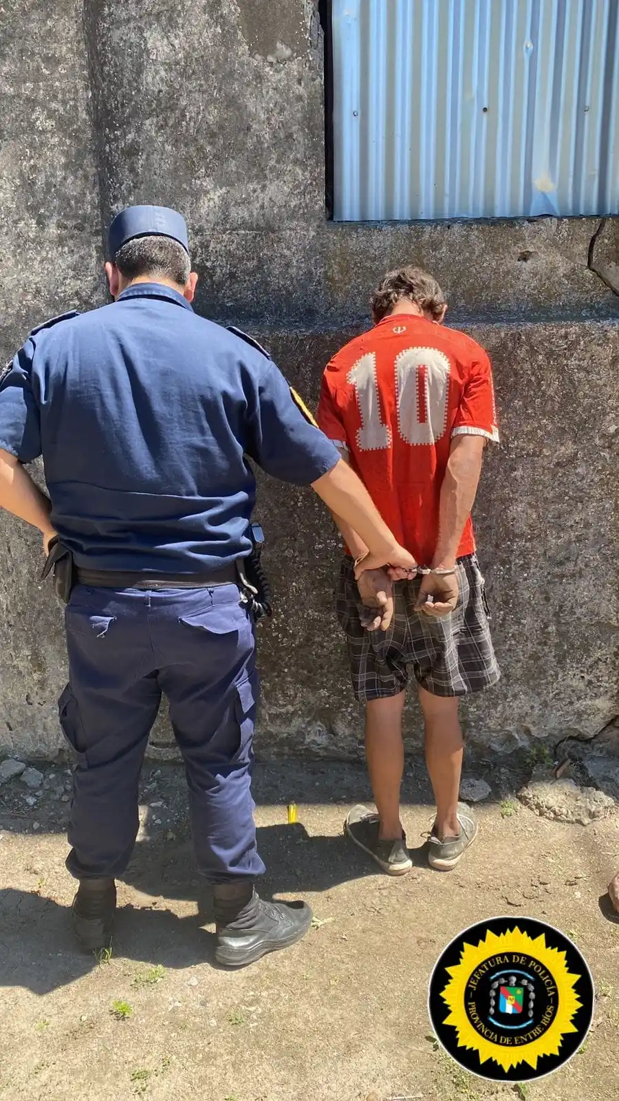 Aprehensión en flagrancia por hurto de metales en Victoria