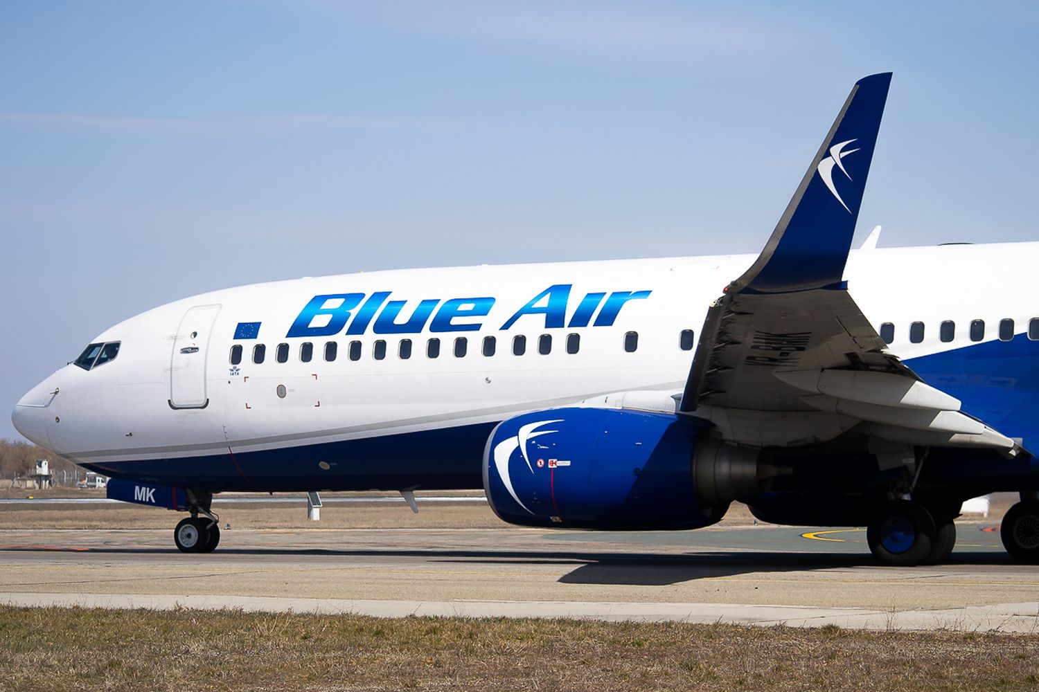 Blue Air, la última low-cost ‘indie’ de Europa, quebró… ¿ahora qué?