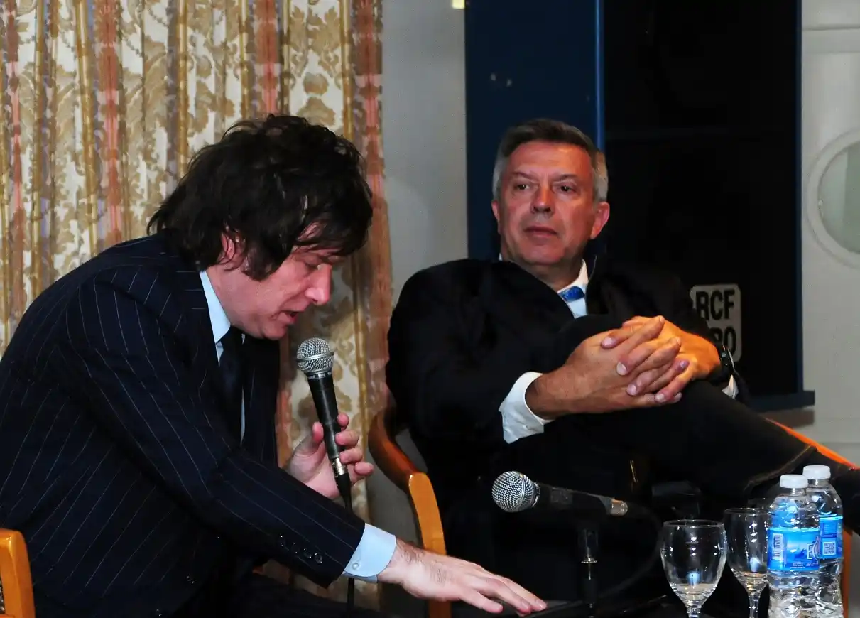 En 2018, la primera charla que Javier Milei dio en Tandil, invitado por Mauricio D’Alessandro.