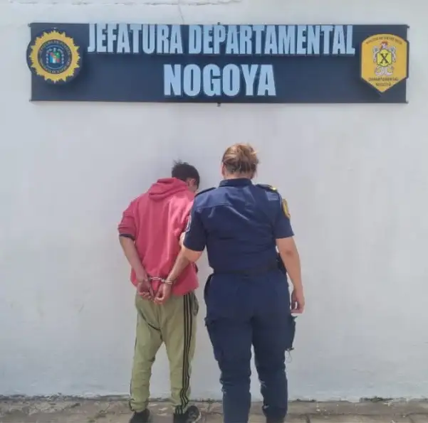 Aprehensión por hurto y violación de domicilio en flagrancia en un domicilio local