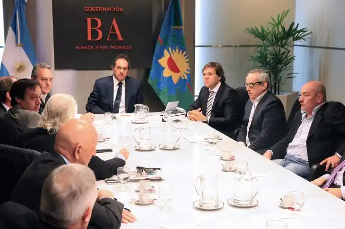 Scioli creará el "Ministerio de Transporte y Logística" en caso de ser electo