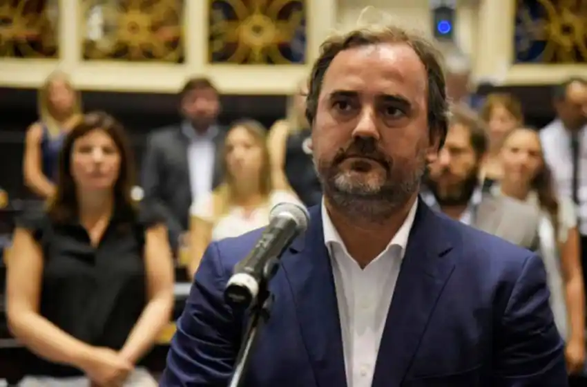 Giri: “Por un lado ha quedado una S.A de dirigentes y por el otro la gente votando”