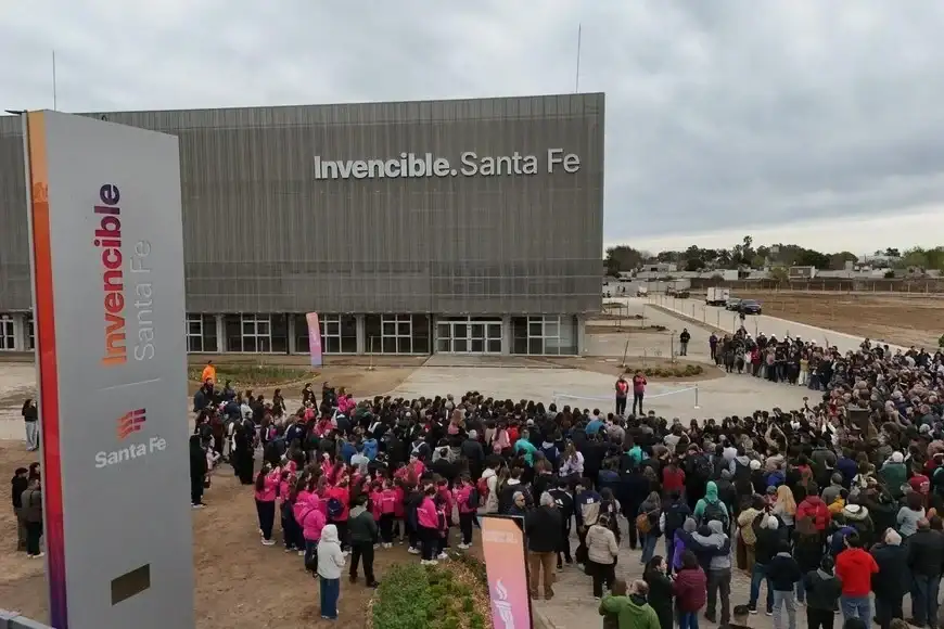 Invencible Santa Fe - 1