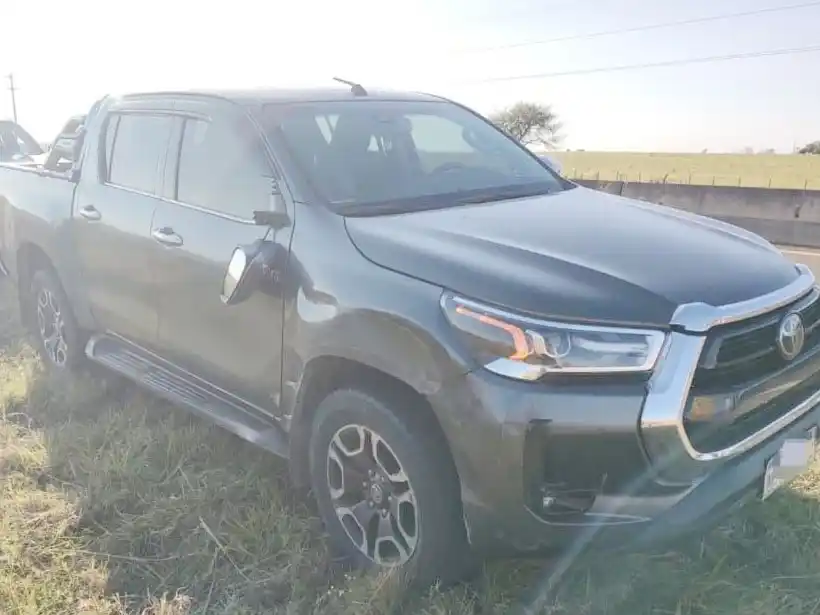 Choque en Autovía 18: una pick-up impactó contra un camión sin dejar heridos