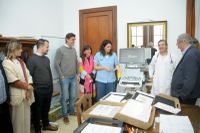 La Provincia le entregó al SISP un ecógrafo para el Hospital Santamarina