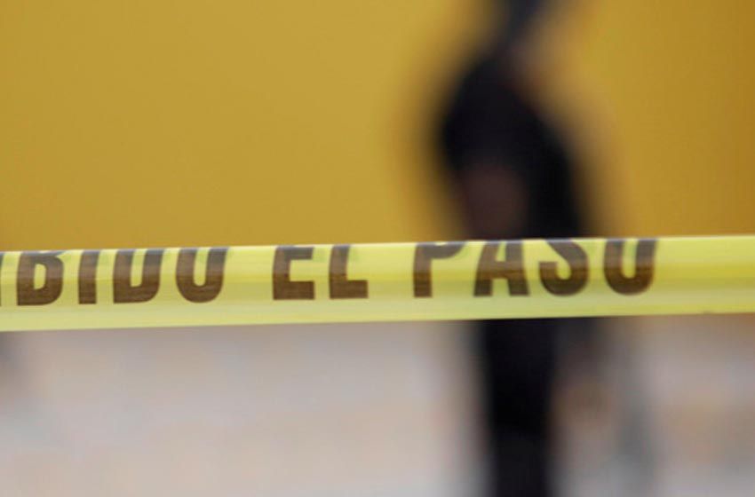 Asesinaron a balazos a un hombre en la puerta de su casa
