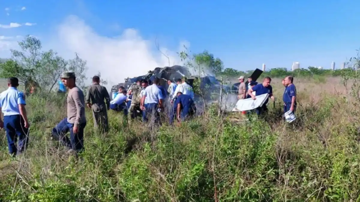 Se estrelló un helicóptero de la Fuerza Aérea Paraguaya: tres muertos y un herido