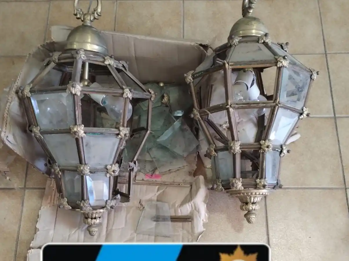 Robó unas farolas francesas de alto valor y las vendió a las horas: allanaron una casa y las recuperaron