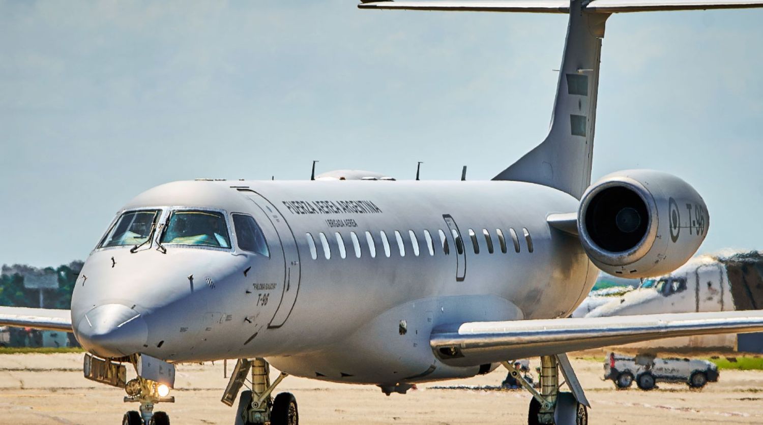 El gobierno formalizó el pago de los dos Embraer ERJ 140-LR incorporados por la Fuerza Aérea Argentina