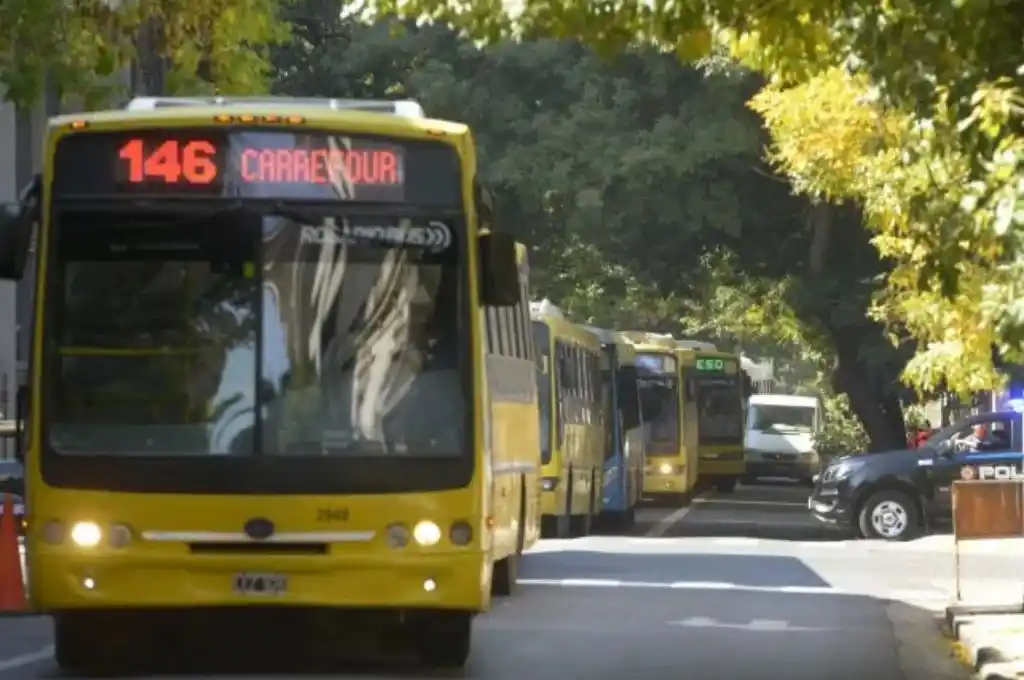 Rosario: concejales del PJ rechazan el transporte nocturno “a demanda”