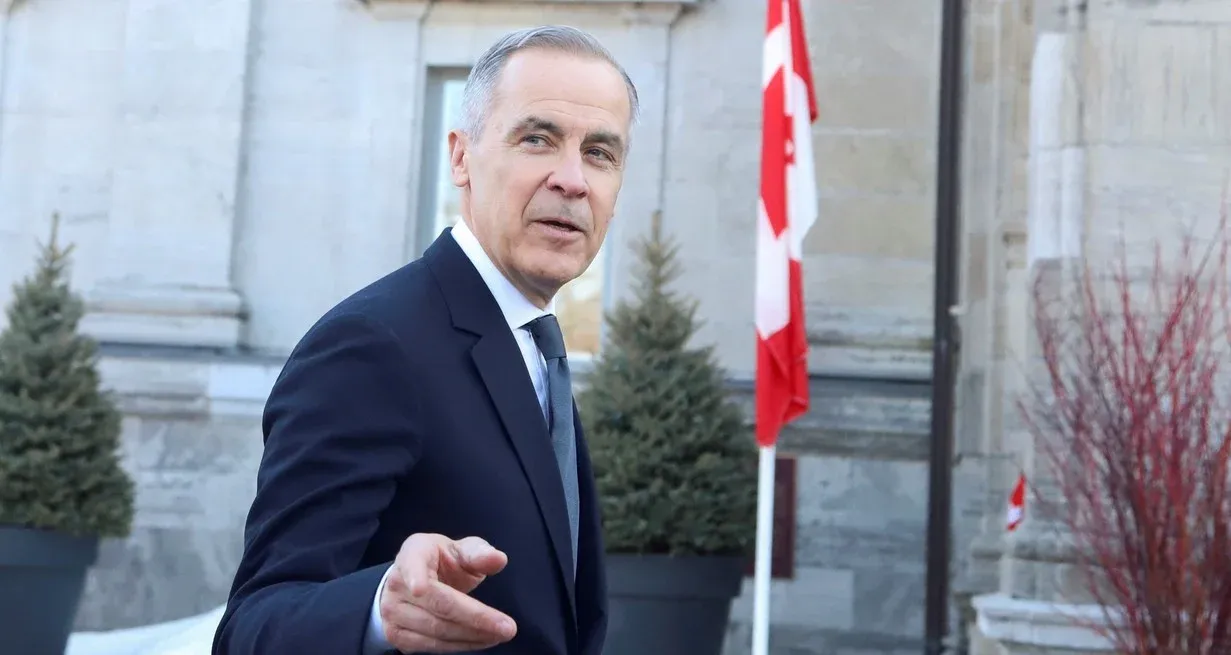 Carney llega en medio de las tensiones con Estados Unidos por aranceles y amenazas de anexión.