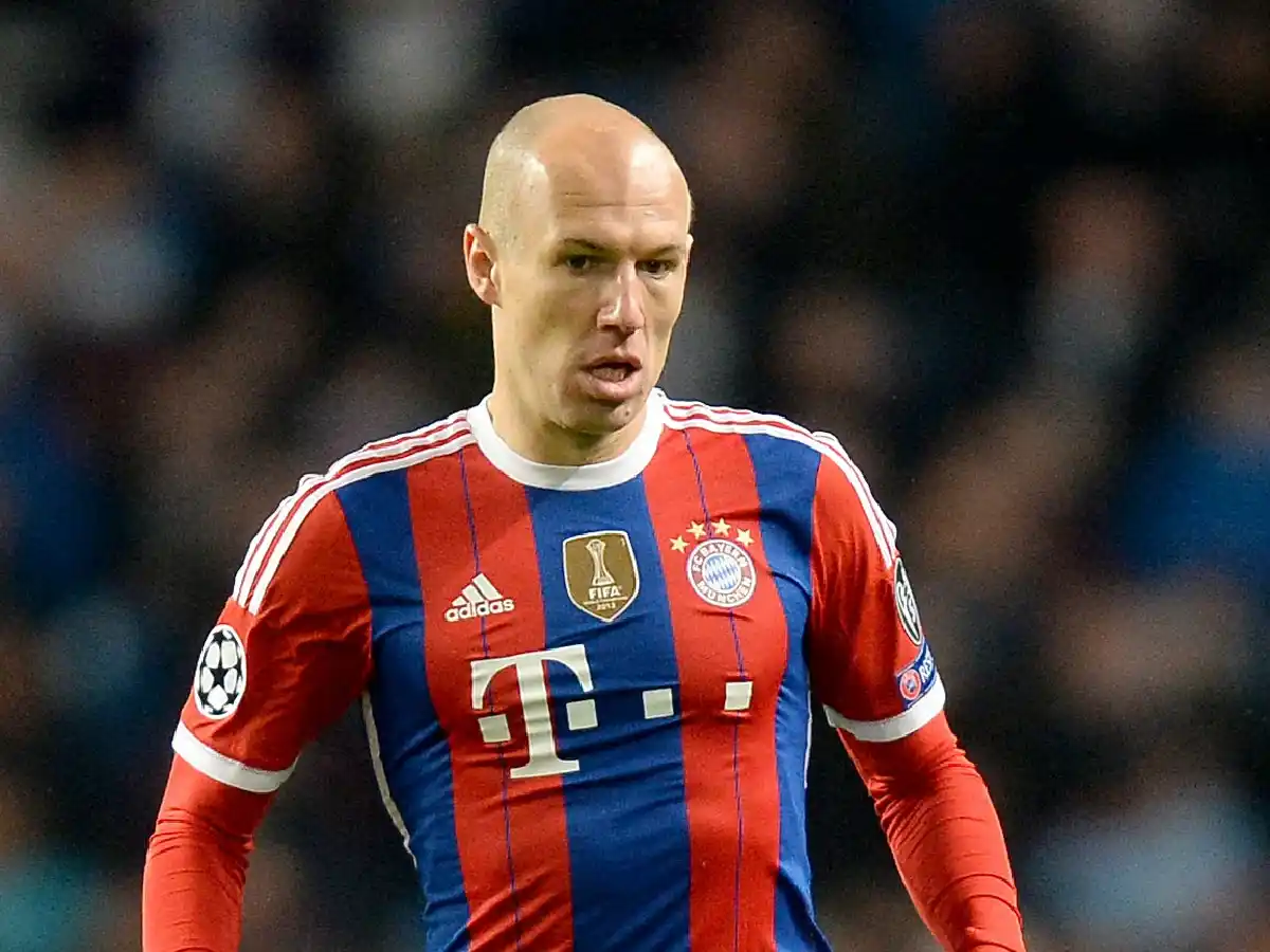 Robben regresa al fútbol para jugar en el Groningen de los Países Bajos