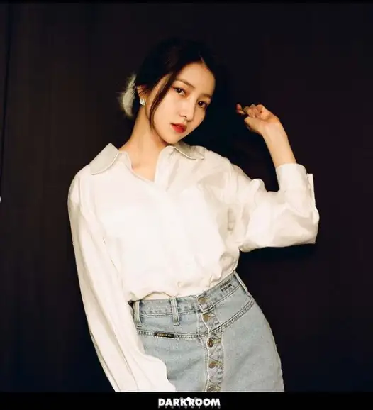 Sowon fue criticada por no tener tacto al tomarse una fotografía. Foto: Instagram