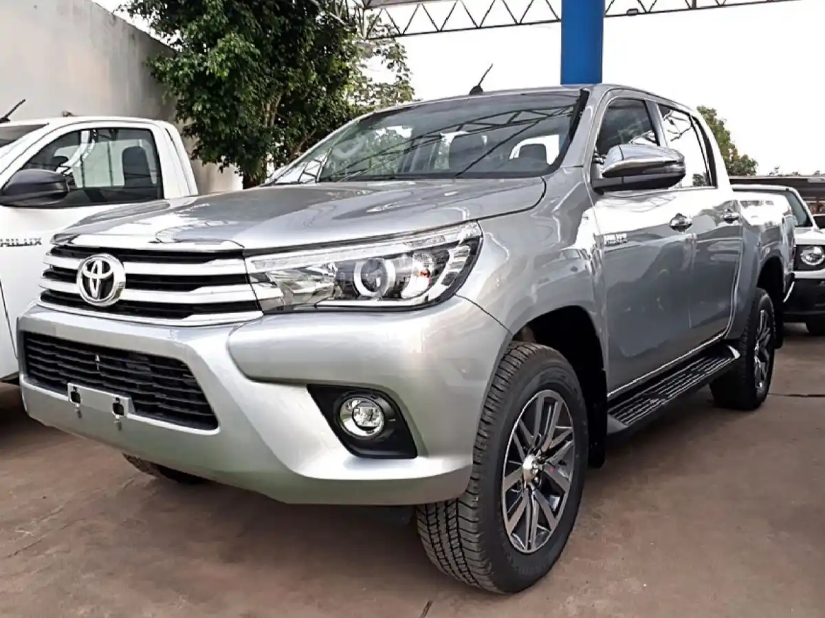 Hallan camioneta robada en Colonia Las Pichanas