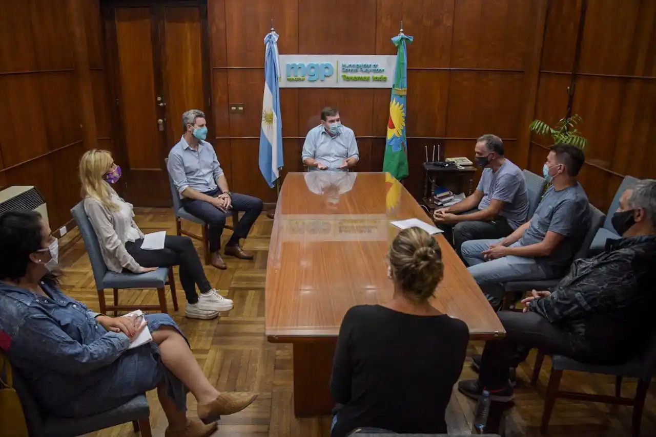 Montenegro se reunió con kiosqueros escolares