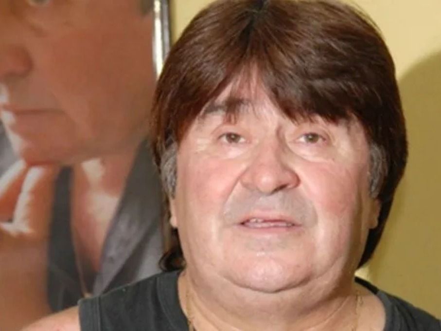 Ramón Mendizábal, ex cantante de "Los Alfiles", falleció a los 74 años.