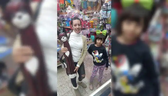 Estefanía pasó por su premio de La Bomba
