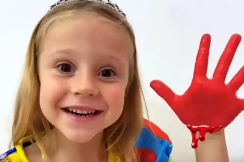 Tiene 5 años, superó una parálisis cerebral y ahora gana U$S 18 millones al año