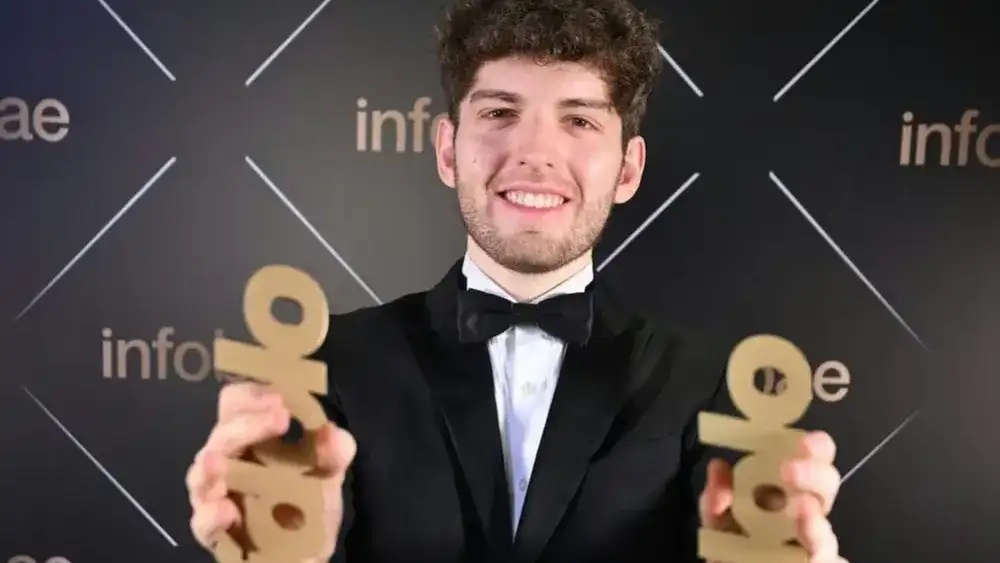 Davo Xeneize fue premiado como Ídolo del Año y Streamer Más Viral.