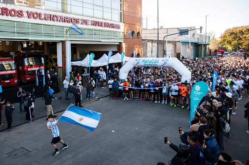 Hurlingham: Miles de vecinos participaron de la Maratón Mundialista en beneficio de Bomberos