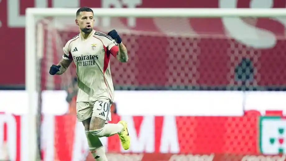 Anotó Nicolás Otamendi en el empate de Benfica