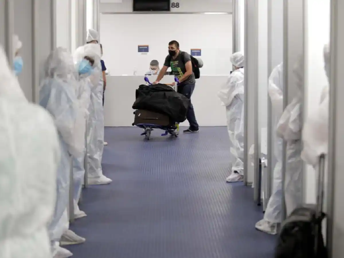 Ómicron: investigan brote de casos a partir de un cordobés llegado de Dubái