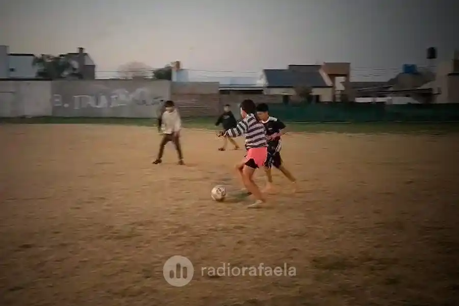 escuelita futbol barrio italia 1.jpg