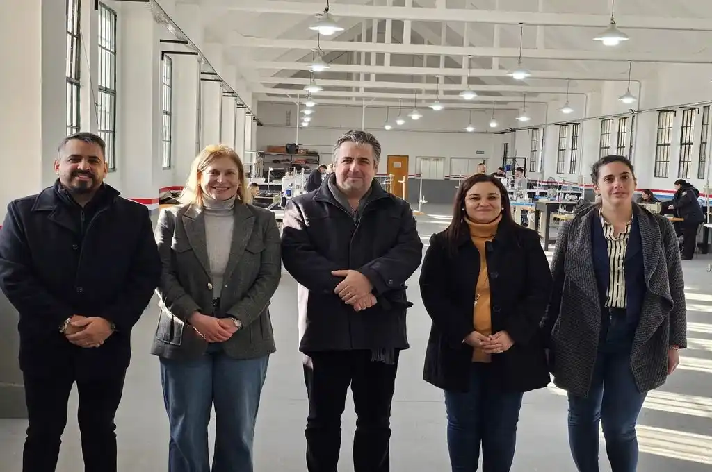 Las autoridades en el salón principal del IAPIP. Foto: Gentileza.