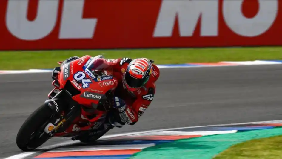 Dovizioso, el mejor en las pruebas del viernes