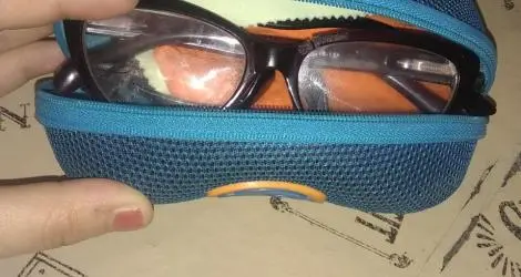 Valen encontró estos anteojos