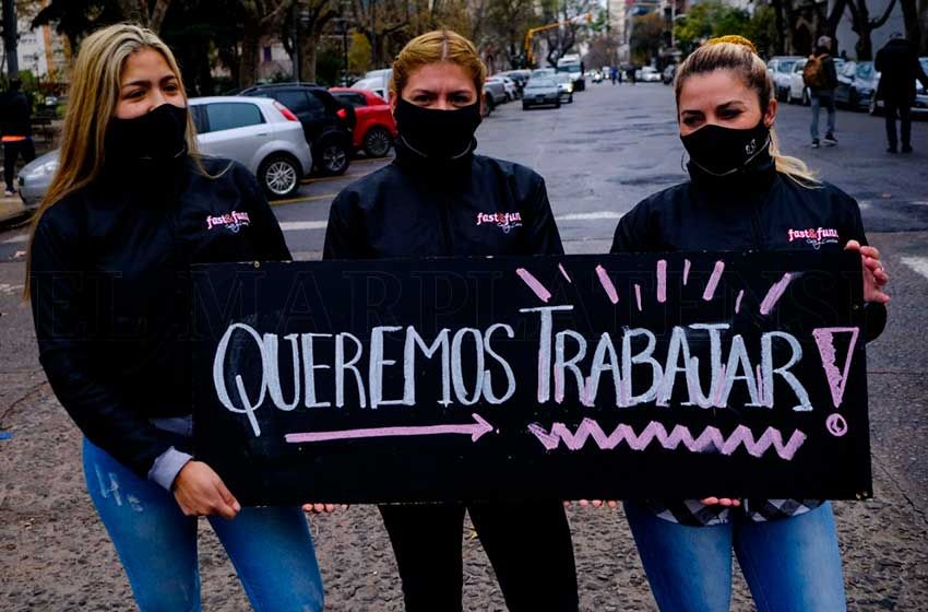 Trabajadores gastronómicos se presentarán en sus lugares de trabajo a modo de protesta