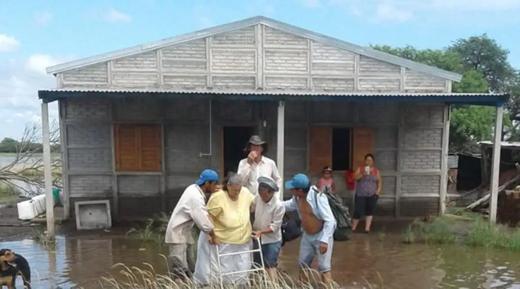 El temporal en el Litoral causó cuatro muertos y aisló pueblos