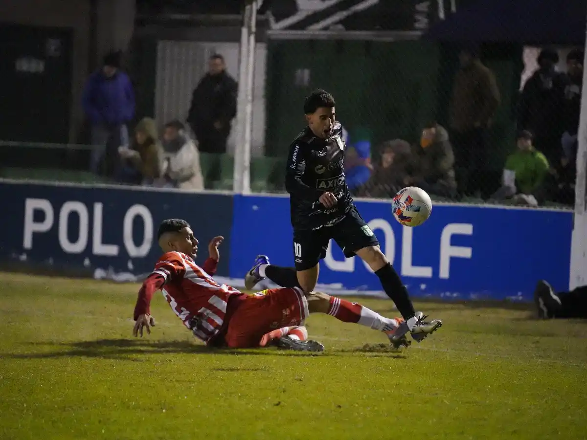 Sportivo va por un lugar en cuartos de final