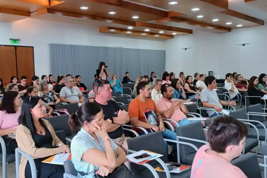 Inscripciones abiertas para el Programa de Formación para Aspirantes a Mandos Medios
