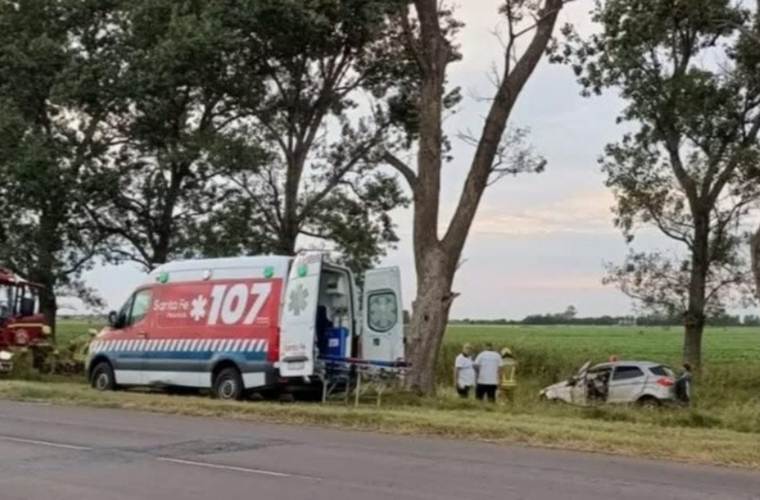 Dos hombres fallecieron y otro está grave tras un siniestro vial en Roldán