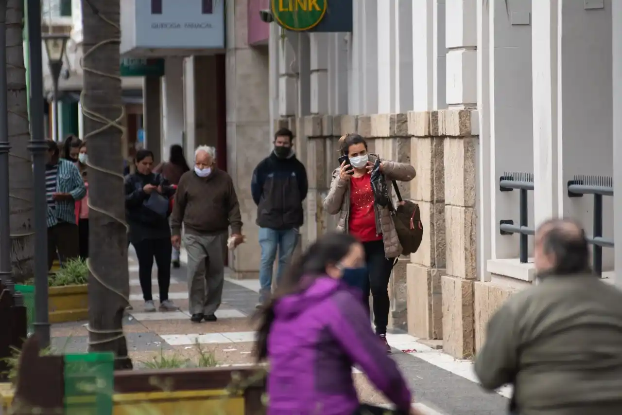 Ya comenzaron a trabajar los comercios y oficios en Gualeguaychú