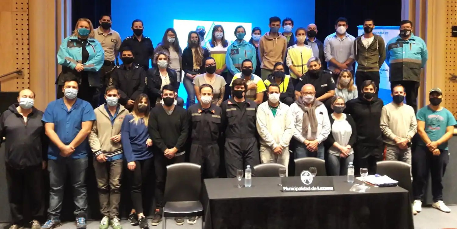 Encuentro y capacitación sobre la Defensa Civil y la Gestión Integral del Riesgo en la ciudad de Lezama