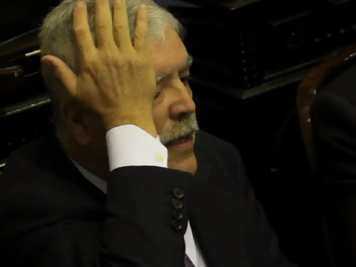 Procesaron y embargaron por $1.000 millones a De Vido