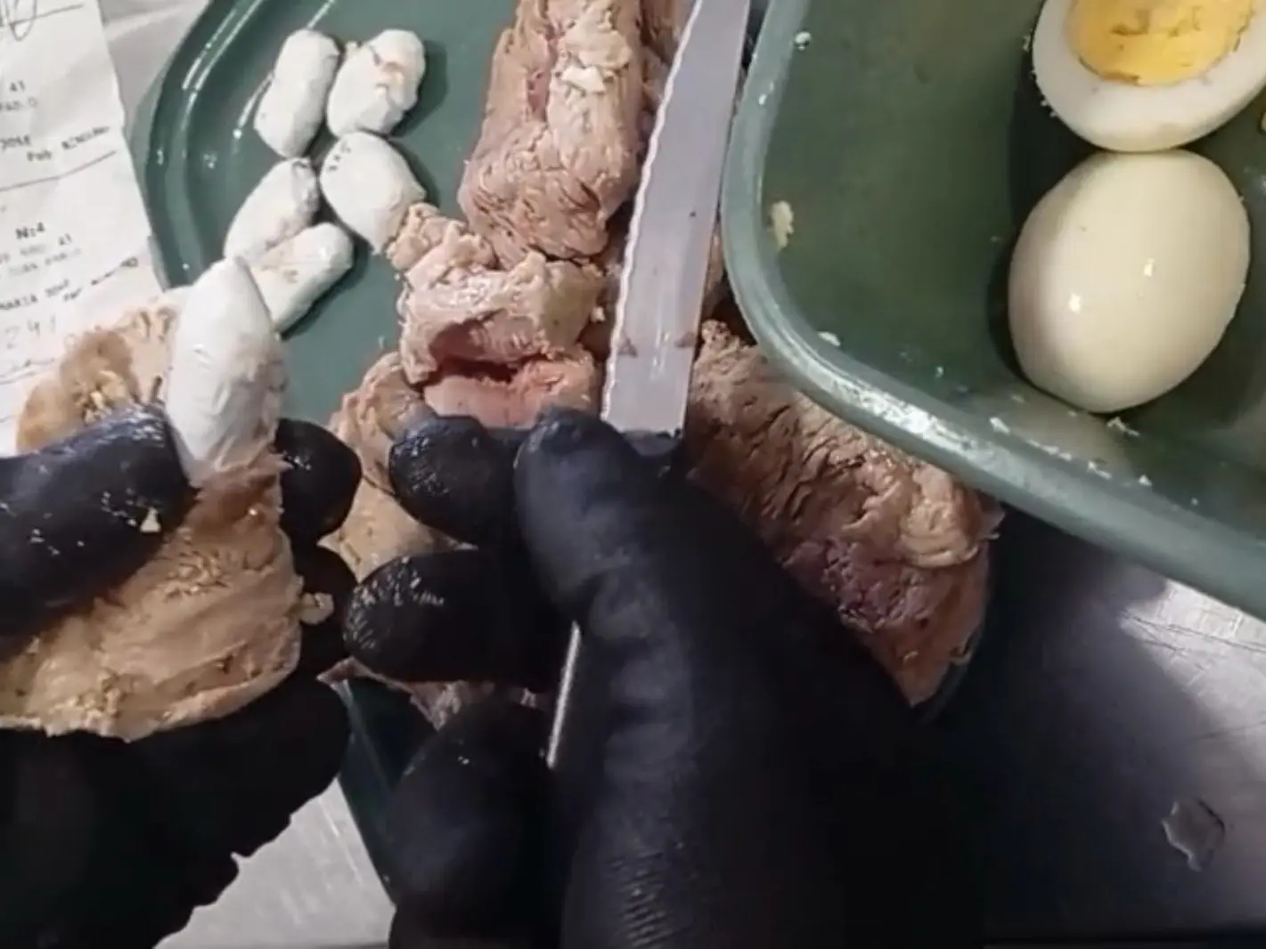 Detuvieron a una mujer que trató de pasar droga oculta en comida en la cárcel de Las Flor - imagen ilustrativa del penal.