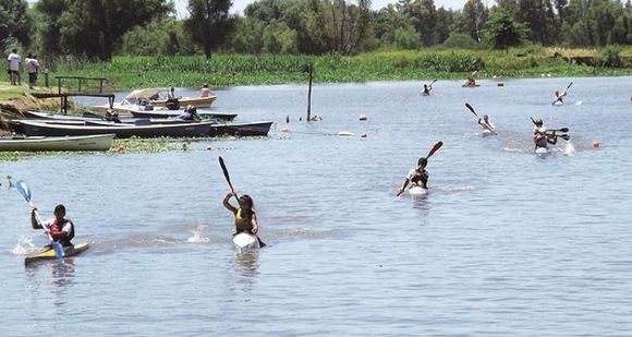 Canotaje: regata 200 metros en Pescadores