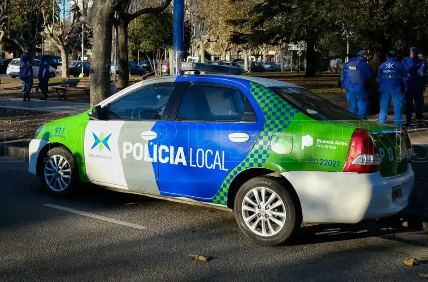 La detuvieron por atacar con una cuchilla a su hijo y a la policía