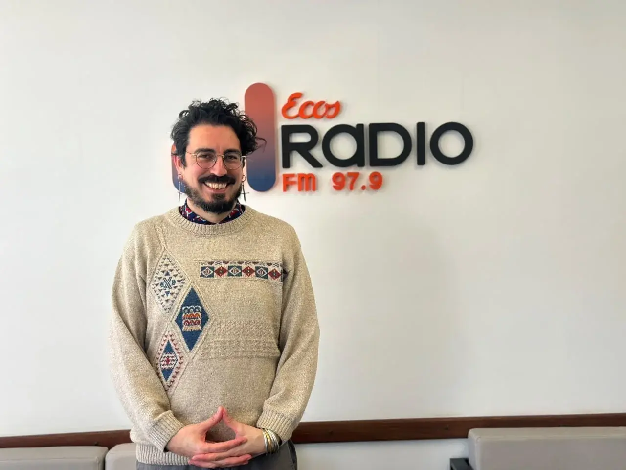 Sebastián Albizuri, bibliotecario, en Ecos Radio.
