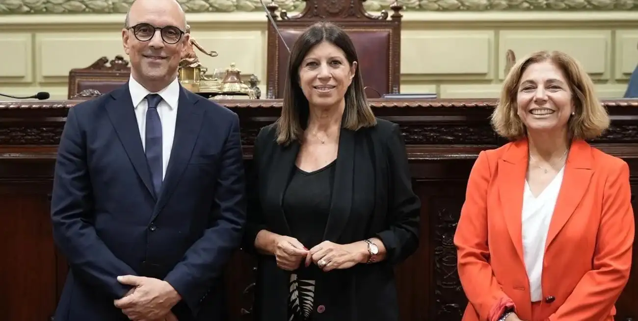 Corral, García y Martorano, la mesa de Diputados que seguirá otro año al frente del cuerpo. Foto: Cámara de DiputadosCorral, García y Martorano, la mesa de Diputados que seguirá otro año al frente del cuerpo. Foto: Cámara de Diputados.