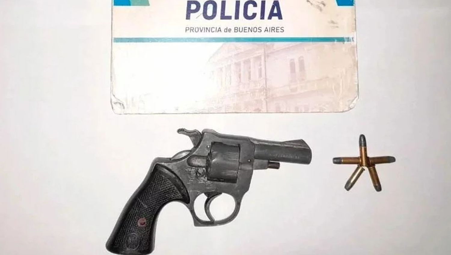 Un nene de 8 años llevó el revólver de su tío a la escuela