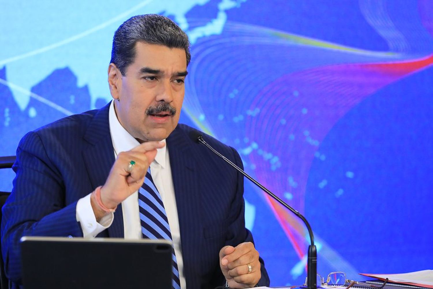 COMO UN “EXABRUPTO DESESPERADO” tacha Maduro la solicitud de Guyana ante la CIJ