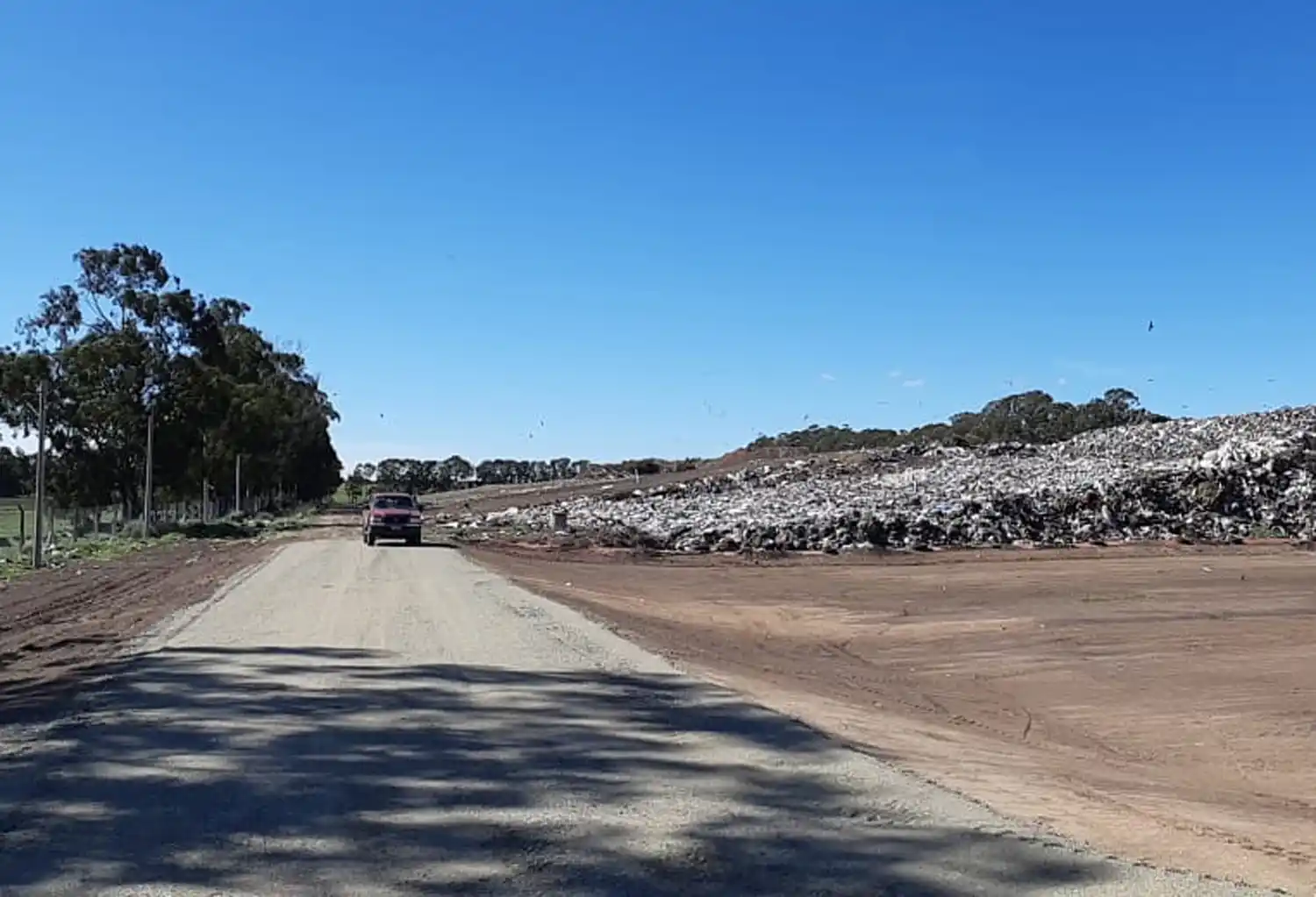 El debate subrayó la "floja" política ambiental y la nula voluntad para reglamentar la gestión residual